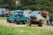 Tracteur COURNIL tractant une machine agricole